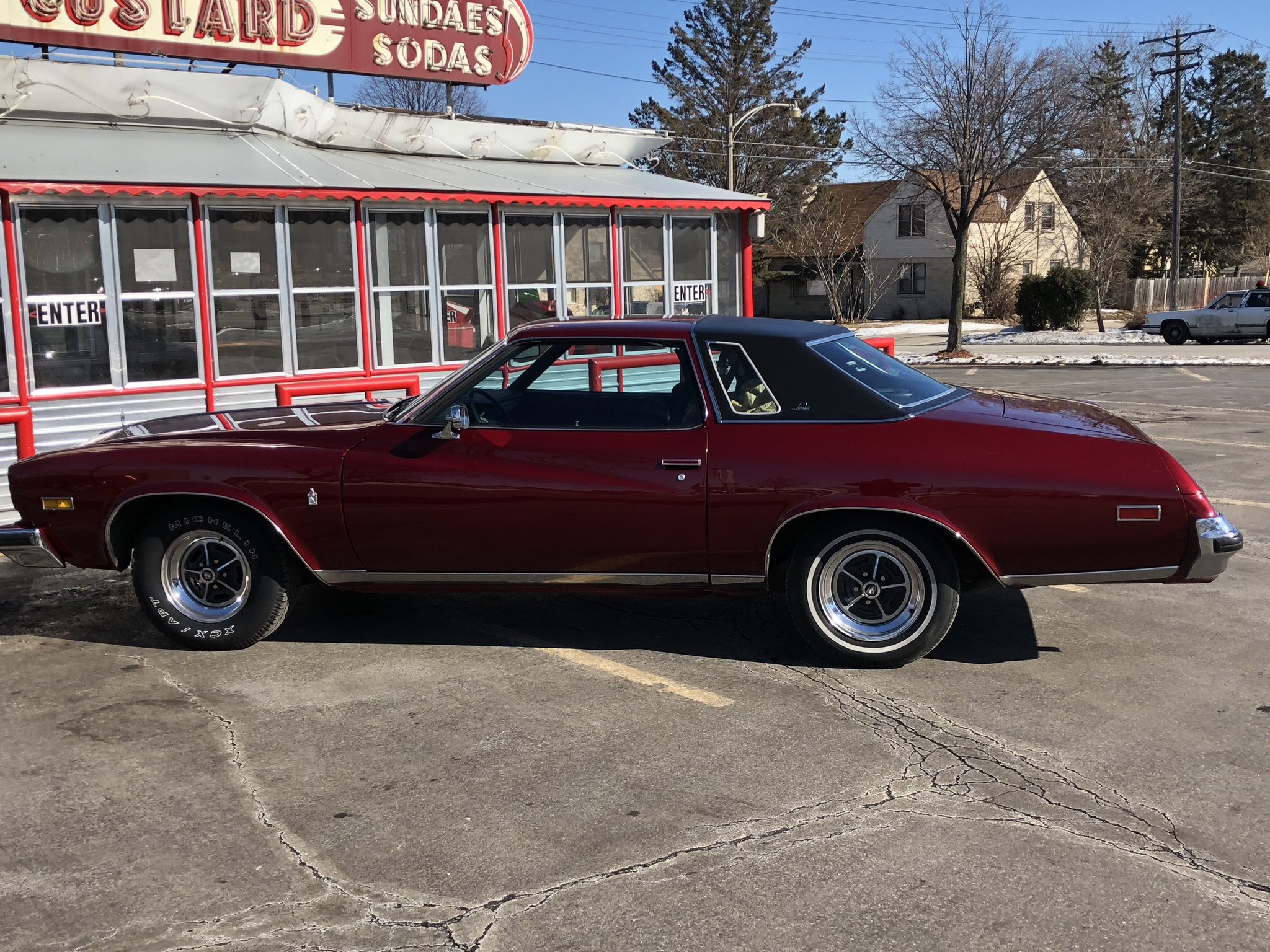 KT Garage archive vehicle