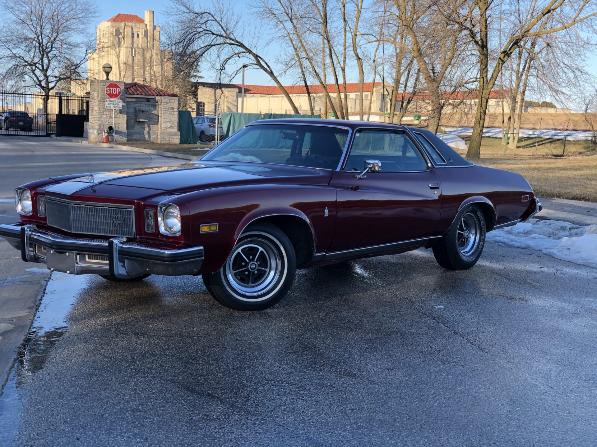 Buick Regal 1975 – KT Automotive