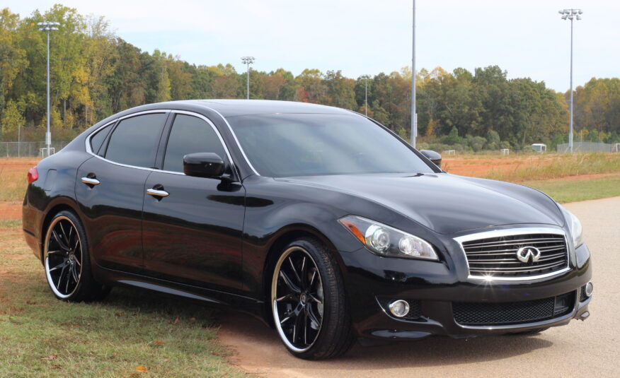 Infiniti M56S 2013